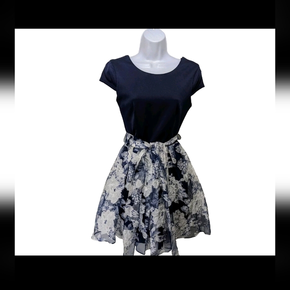NWT B. Darlin Fit Flare Mini Dress 5 / 6 Chiffon Skirt Area Tie Waist - Picture 1 of 14
